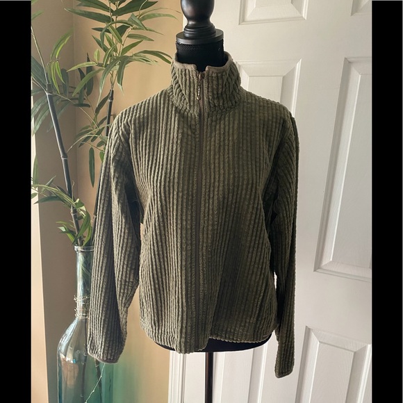 Woolrich Jackets & Blazers - Woolrich Olive Corduroy Classic Jacket, Size Med